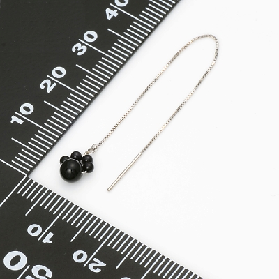 ホワイトゴールドピアス