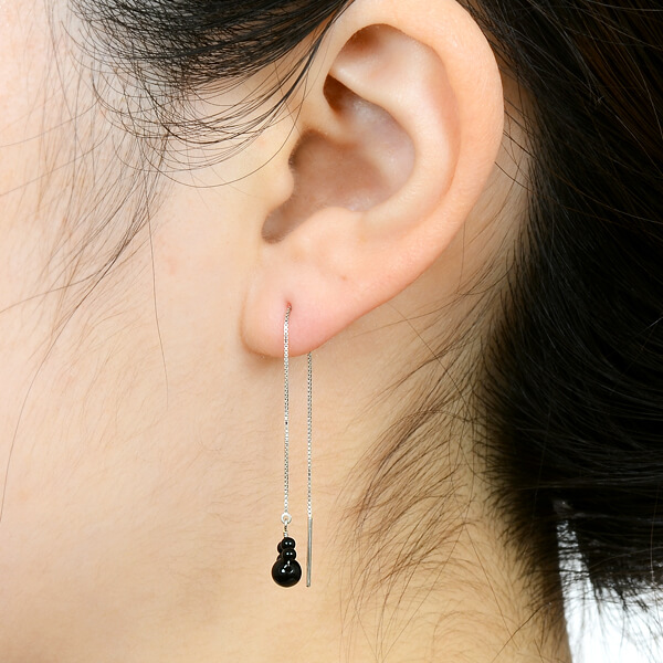 ホワイトゴールドピアス