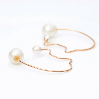 ピンクゴールドピアス