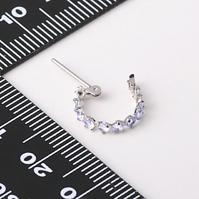 ホワイトゴールドフープピアス
