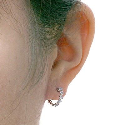 ホワイトゴールドフープピアス