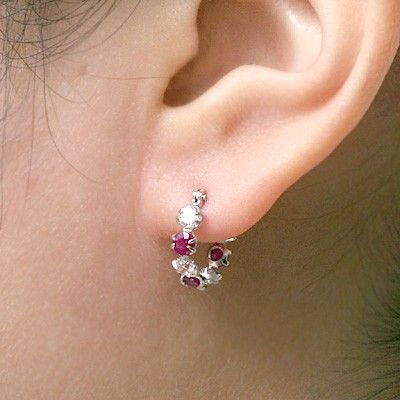 ホワイトゴールドフープピアス