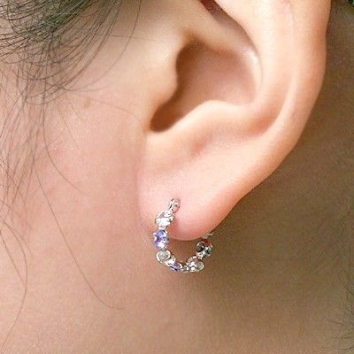 ホワイトゴールドフープピアス