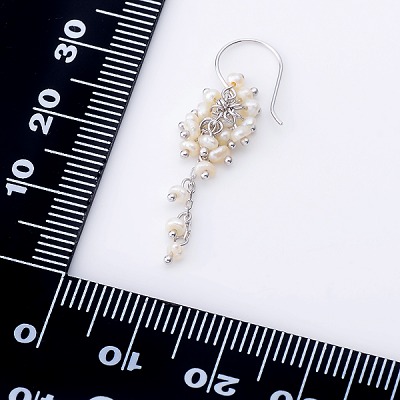 ホワイトゴールドフックピアス