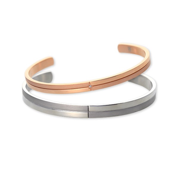 white clover ステンレスペアバングル