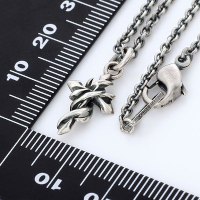 シルバーネックレス