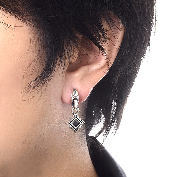 シルバースタッドピアス(片耳用)