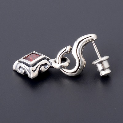 シルバースタッドピアス(片耳用)