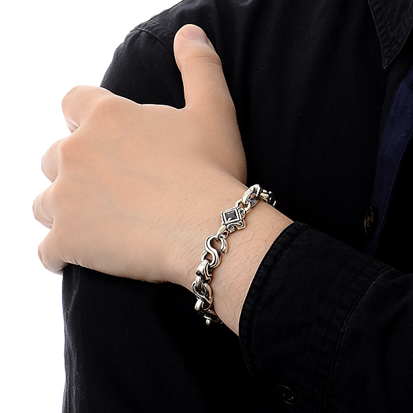 シルバーブレスレット