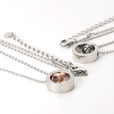 ステンレスペアネックレス