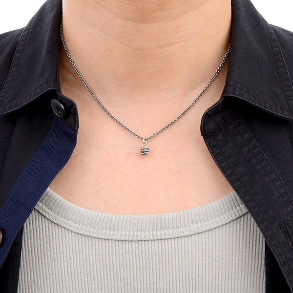 シルバーネックレス