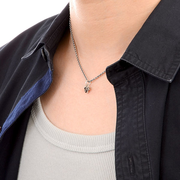 シルバーネックレス