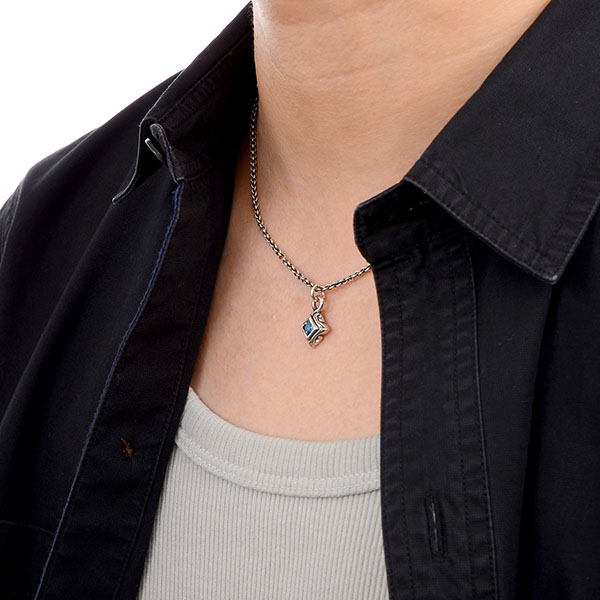 シルバーネックレス