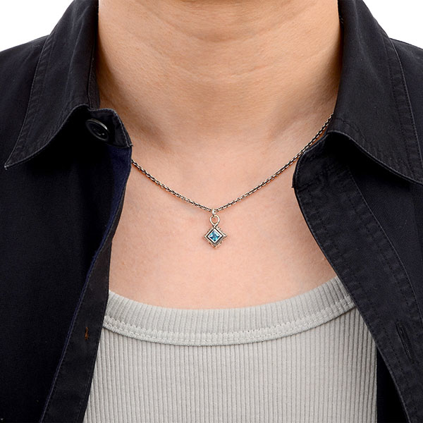 シルバーネックレス