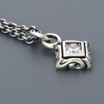 シルバーネックレス