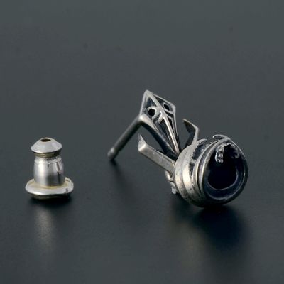 シルバースタッドピアス(片耳用)