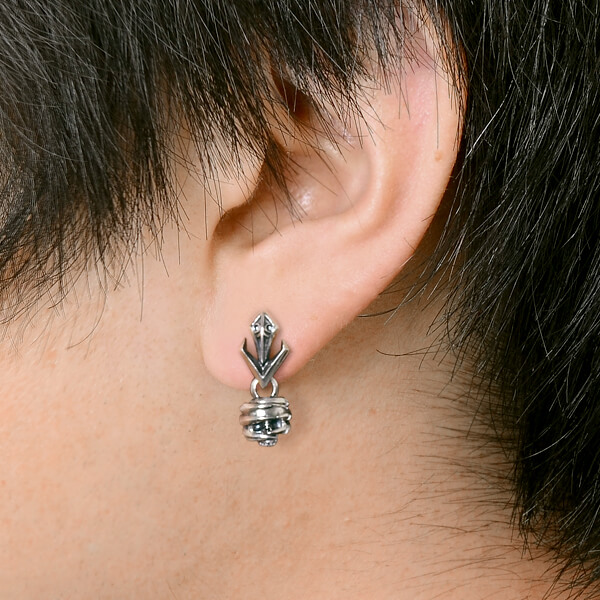 シルバースタッドピアス(片耳用)