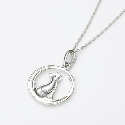 ホワイトゴールドネックレス