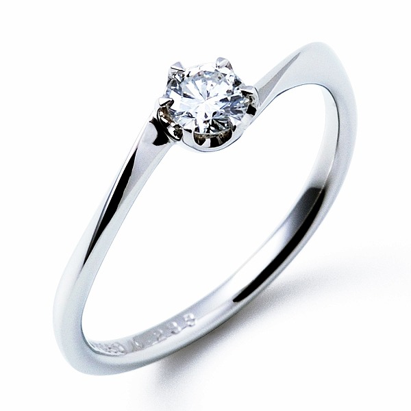 THE KISS Anniversary プラチナエンゲージリング