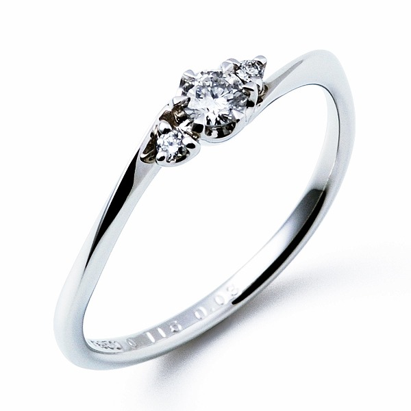 THE KISS Anniversary プラチナエンゲージリング