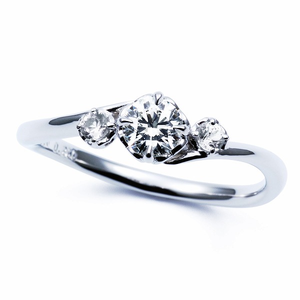 THE KISS Anniversary プラチナエンゲージリング