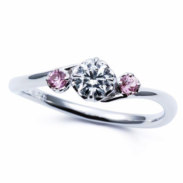 THE KISS Anniversary プラチナエンゲージリング