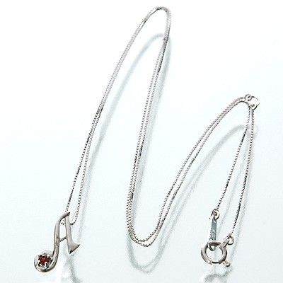 ホワイトゴールドネックレス