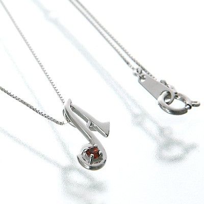 ホワイトゴールドネックレス