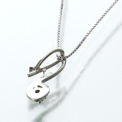 ホワイトゴールドネックレス