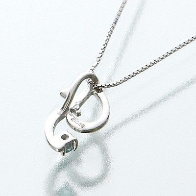 ホワイトゴールドネックレス