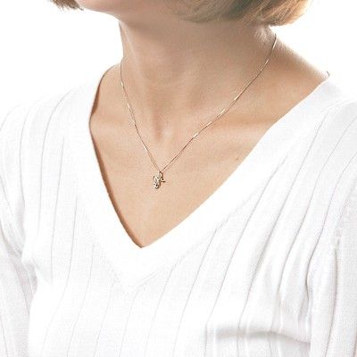 ホワイトゴールドネックレス