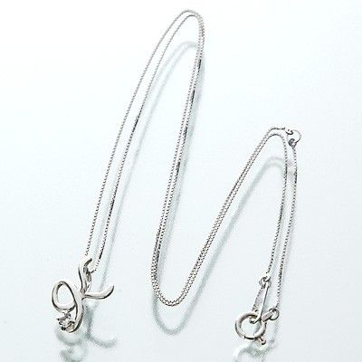 ホワイトゴールドネックレス