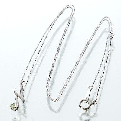 ホワイトゴールドネックレス