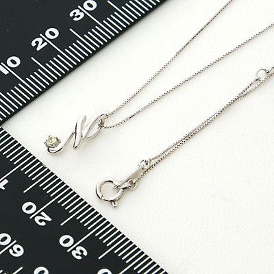 ホワイトゴールドネックレス