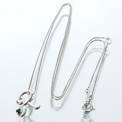 ホワイトゴールドネックレス