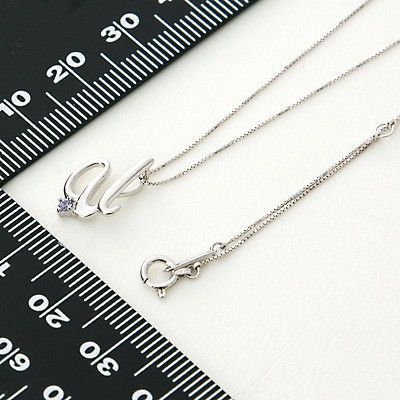 ホワイトゴールドネックレス