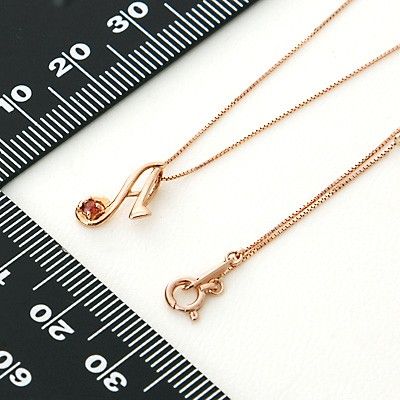 ピンクゴールドネックレス