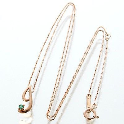 ピンクゴールドネックレス