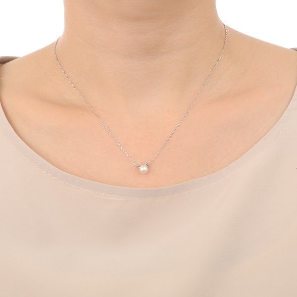 ホワイトゴールドネックレス