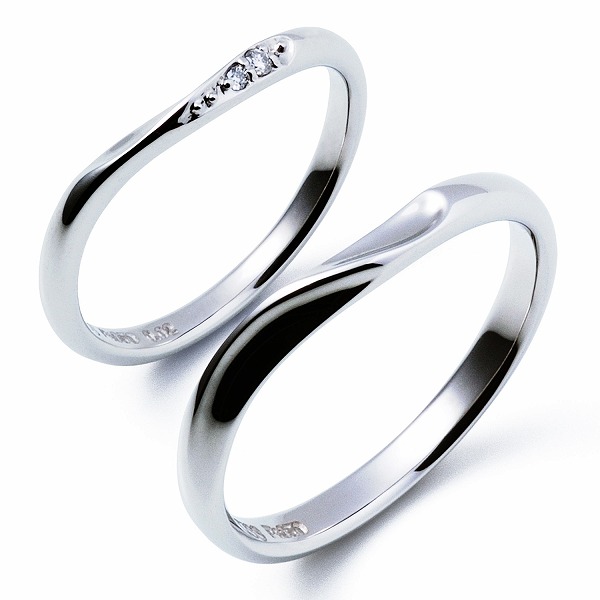 THE KISS Anniversary プラチナマリッジリング