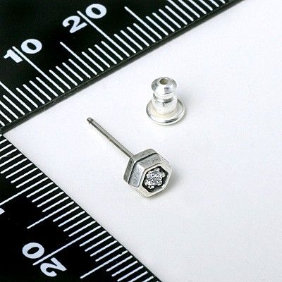 シルバースタッドピアス(片耳用)
