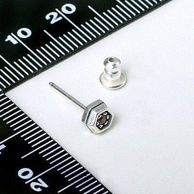 シルバースタッドピアス(片耳用)