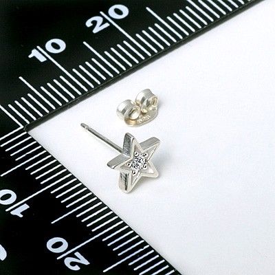 シルバースタッドピアス