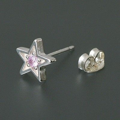 シルバースタッドピアス
