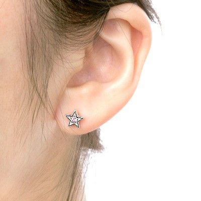 シルバースタッドピアス