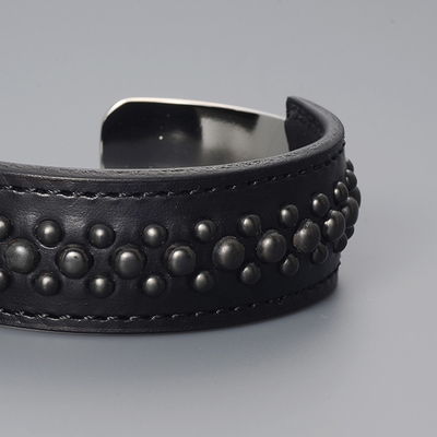 レザーバングル