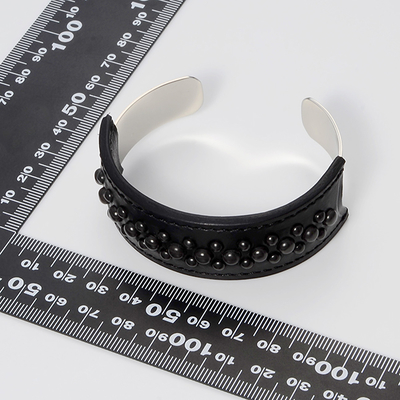 レザーバングル