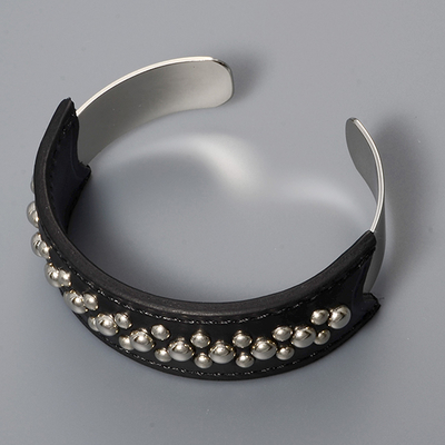 レザーバングル