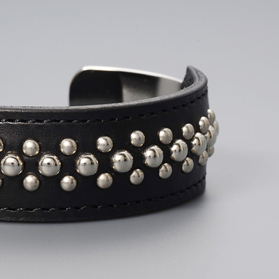 レザーバングル