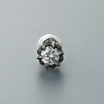 シルバースタッドピアス